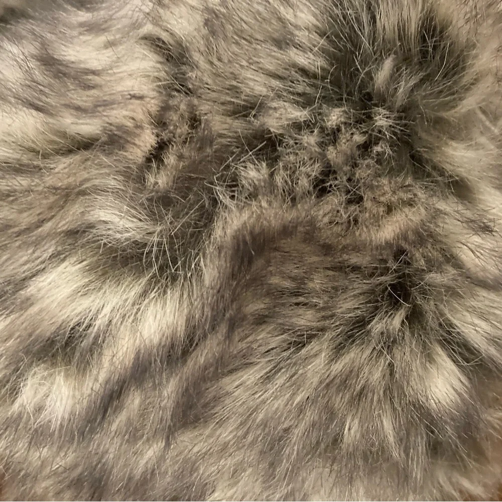 Aspen Elegant Faux Fur Mob Wife Women's Pull Thru Scarf